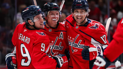 Carlson kicks 2nd period off with nice goal