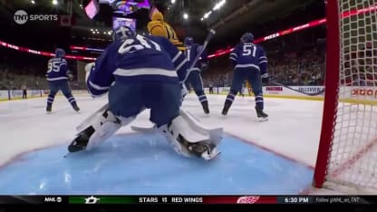 PIT@TOR: Mantha scores goal against Joseph Woll