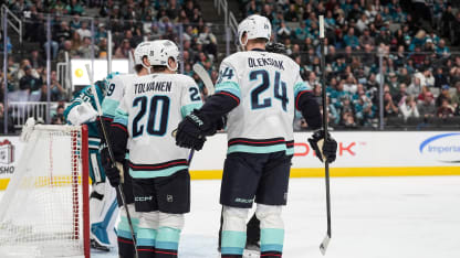 Tolvanen laukoo avausmaalin