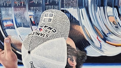 Alex Ovechkin gifted painting after breaking NHL goals record