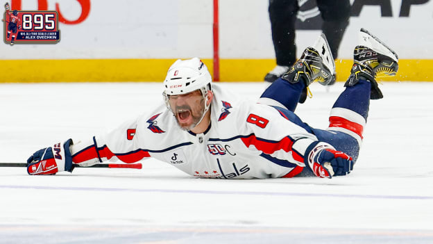 Ovechkin passes Gretzky with No. 895, breaks NHL goals record