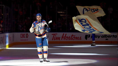 McDavid syöttää viisi maalia