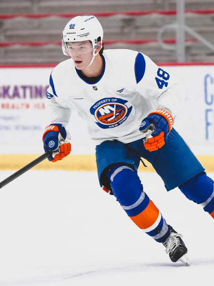 Matthew Schaefer skates at New York Islanders rookie camp