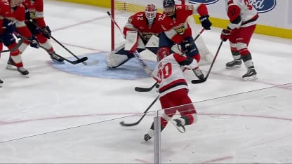 Aho iskee ylivoimalla