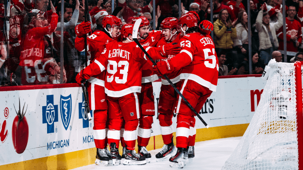 RECAP: Larkin's ‘leadership factor’ among keys as Red Wings head into NHL's holiday break with big 4-3 overtime win against Stars